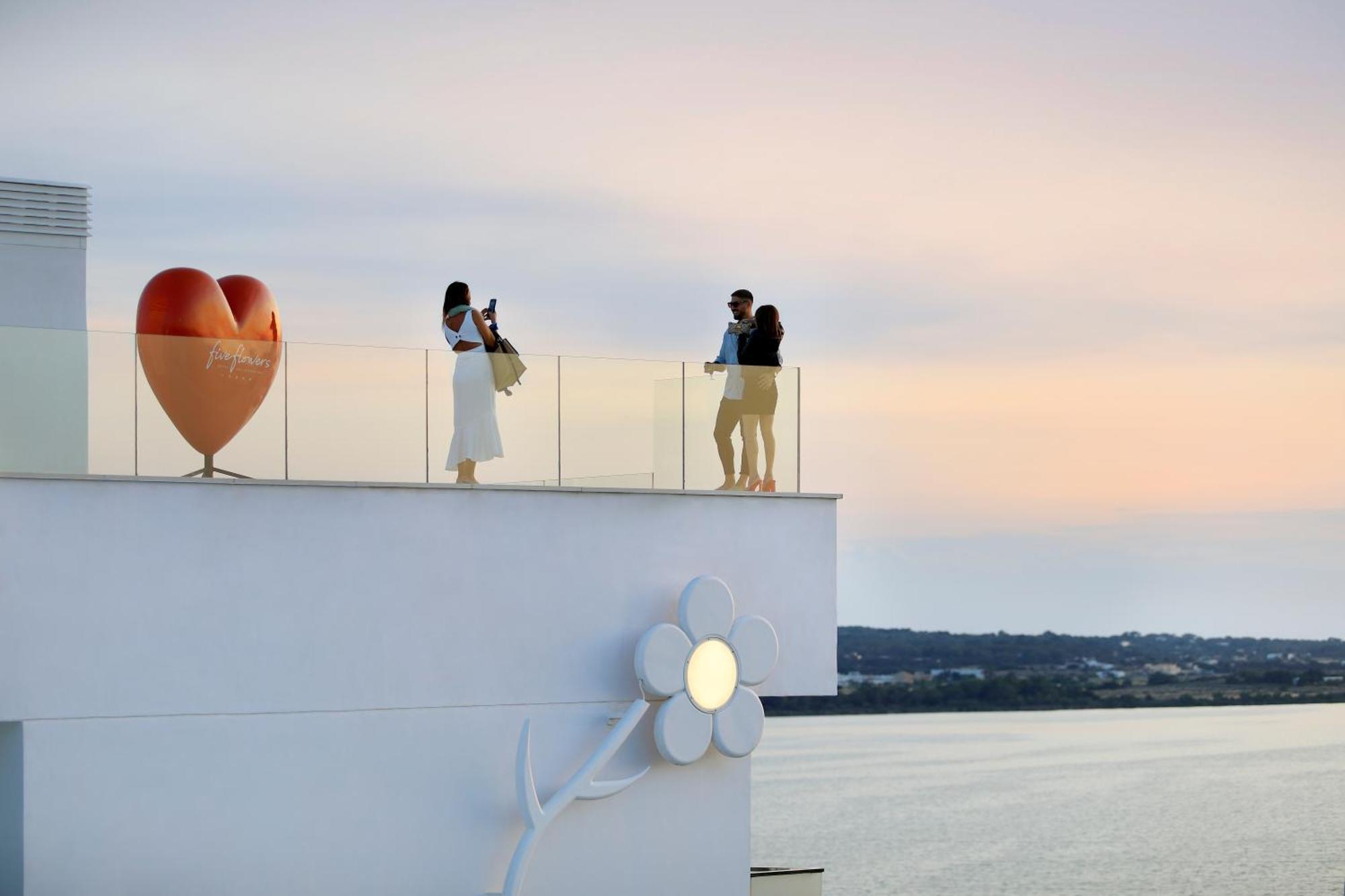 Five Flowers Hotel Formentera, Member Of Melia Collection Es Pujols Exterior photo