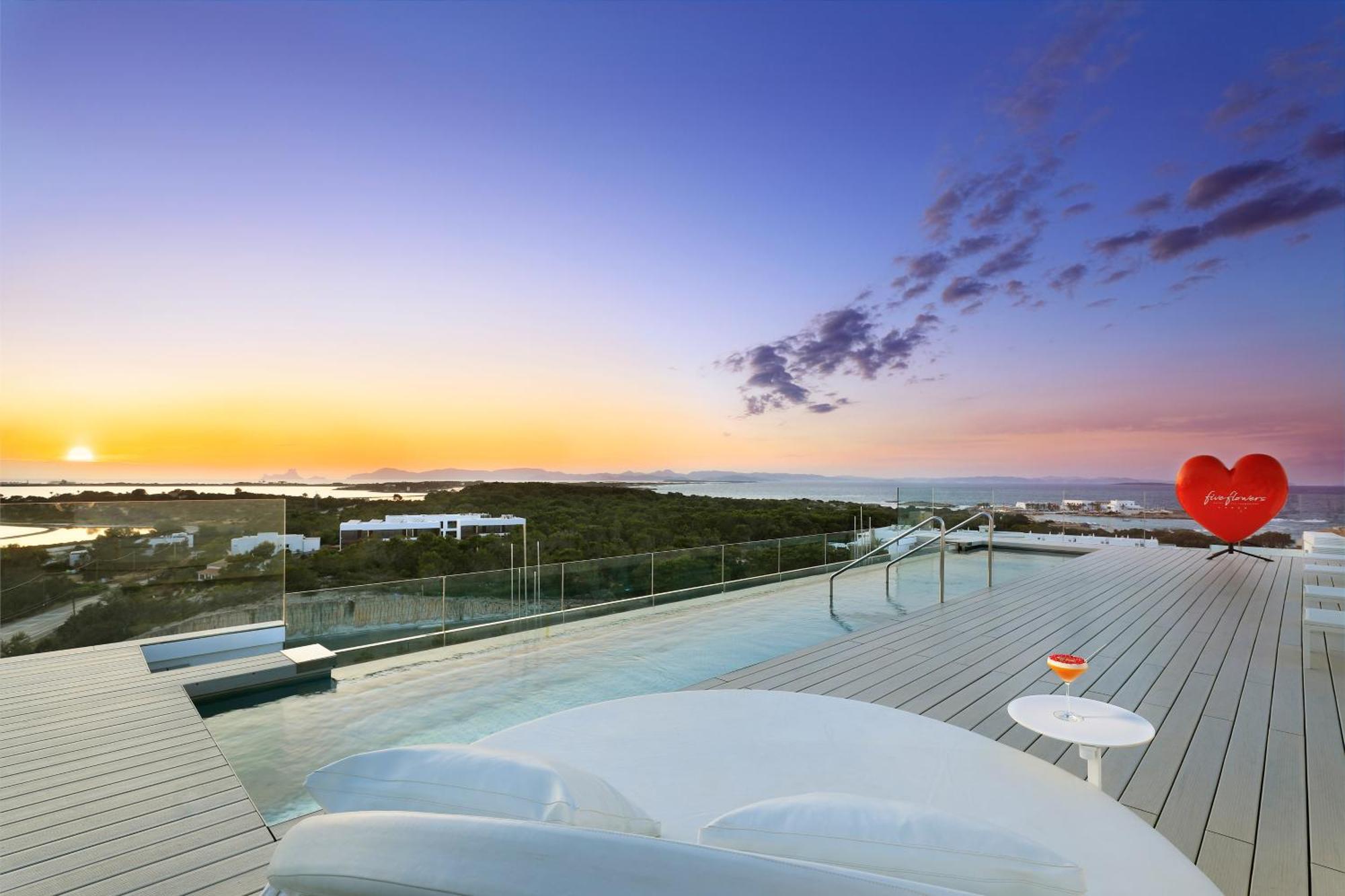 Five Flowers Hotel Formentera, Member Of Melia Collection Es Pujols Exterior photo